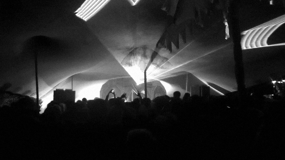 Lasers over the crowd at Gottwood, 2013